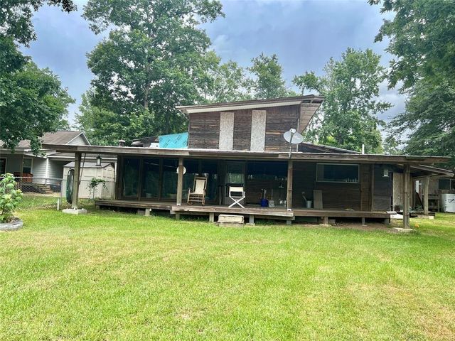 128 Wood Haven, Livingston, TX 77351