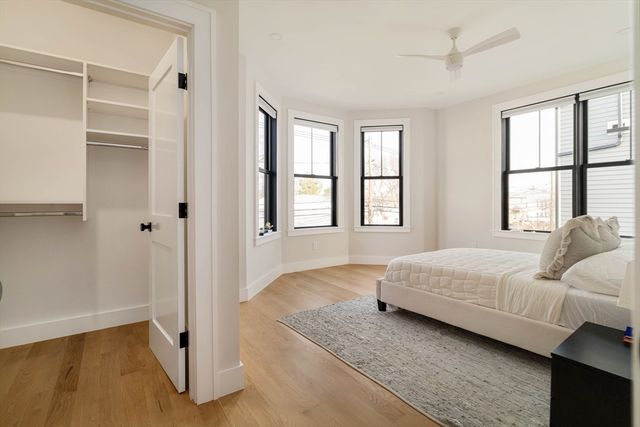 19 South Waverly St 19, Boston, MA 02135
