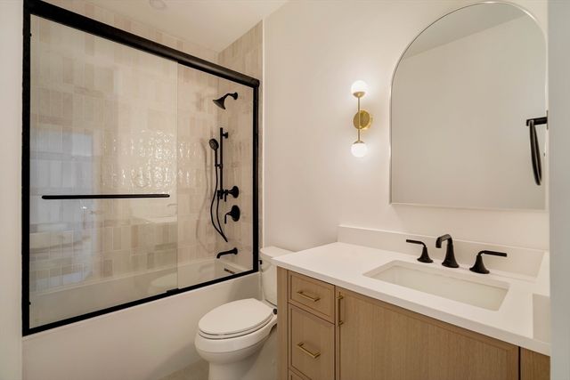 19 South Waverly St 19, Boston, MA 02135
