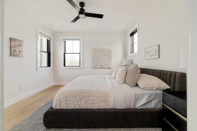 19 South Waverly St 19, Boston, MA 02135