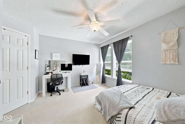 10167 Holly Berry Circle, Fishers, IN 46038