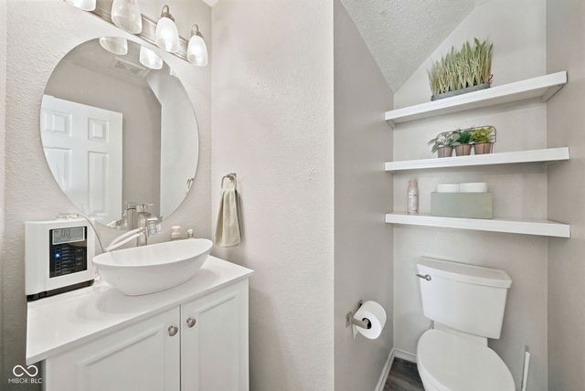 10167 Holly Berry Circle, Fishers, IN 46038