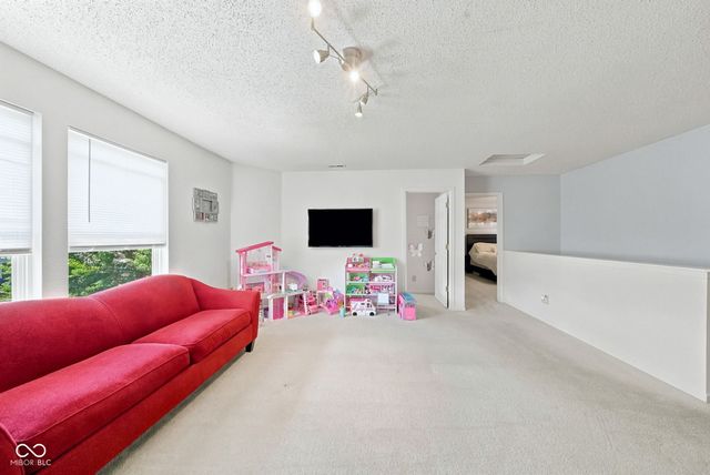 10167 Holly Berry Circle, Fishers, IN 46038