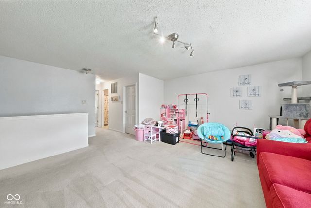 10167 Holly Berry Circle, Fishers, IN 46038