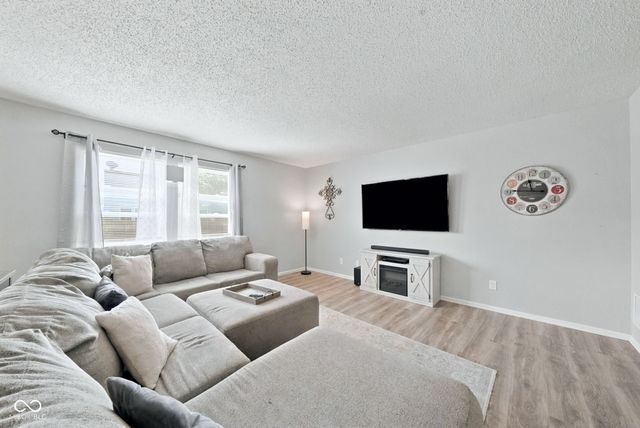 10167 Holly Berry Circle, Fishers, IN 46038