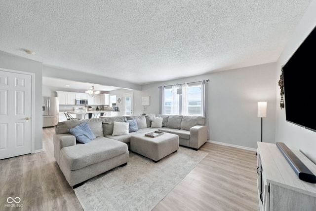 10167 Holly Berry Circle, Fishers, IN 46038
