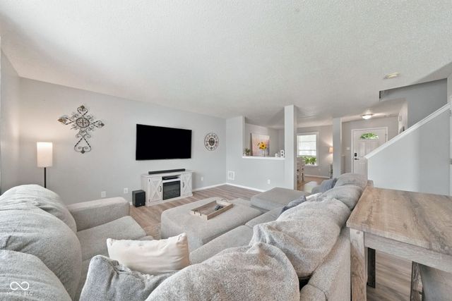 10167 Holly Berry Circle, Fishers, IN 46038