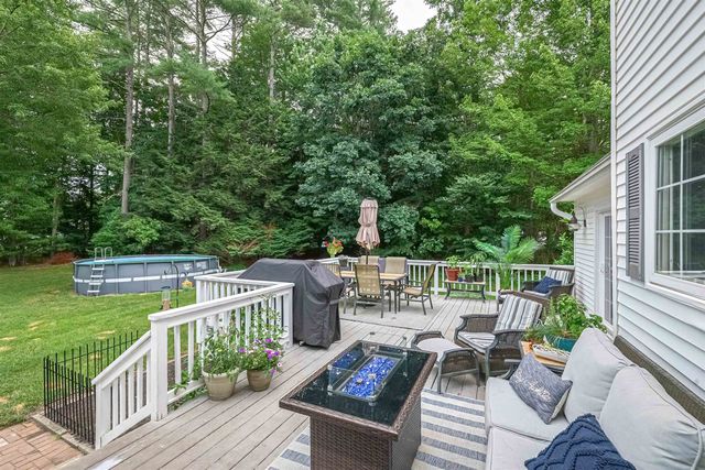 9 Taconic Drive, Amherst, NH 03031
