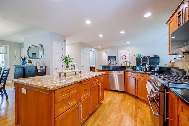 9 Taconic Drive, Amherst, NH 03031