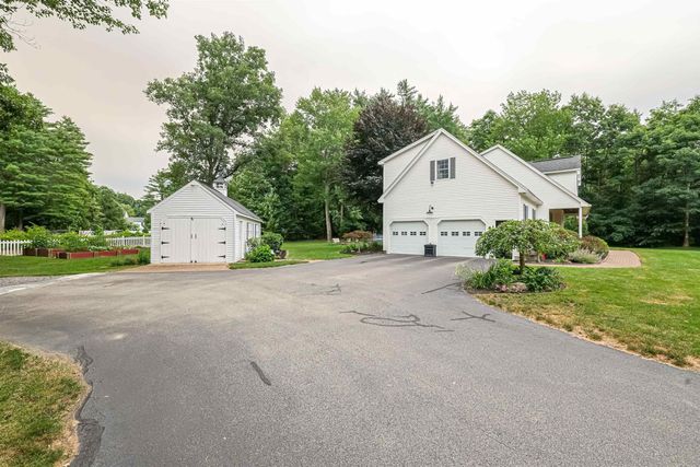 9 Taconic Drive, Amherst, NH 03031