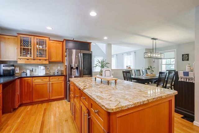 9 Taconic Drive, Amherst, NH 03031
