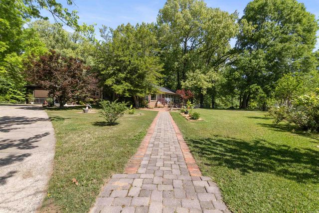 250 Ivy Drive, Lonoke, AR 72086