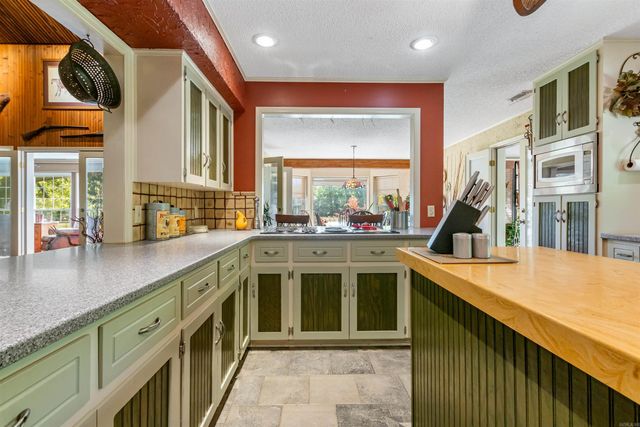 250 Ivy Drive, Lonoke, AR 72086