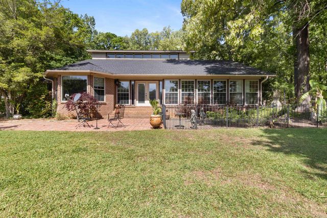 250 Ivy Drive, Lonoke, AR 72086