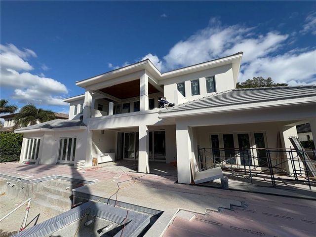 1985 Crayton RD, Naples, FL 34102