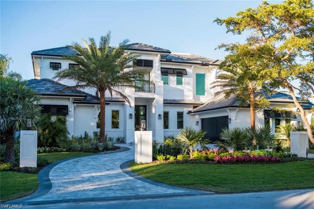 1985 Crayton RD, Naples, FL 34102