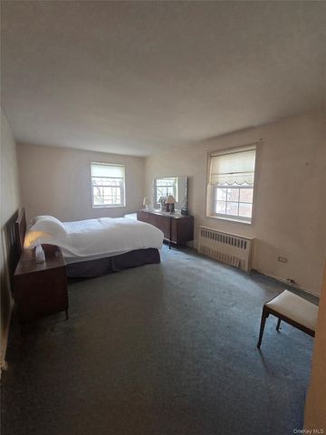 149-30 88th Street 2G, Howard Beach, NY 11414