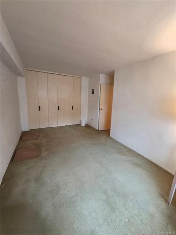 149-30 88th Street 2G, Howard Beach, NY 11414