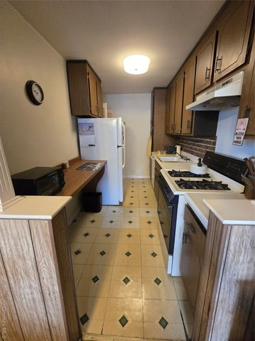 149-30 88th Street 2G, Howard Beach, NY 11414