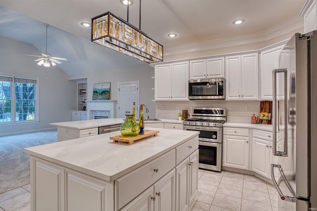 4411 Ashbury Parke Drive, Newburgh, IN 47630