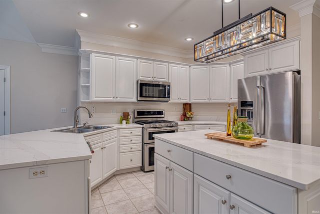 4411 Ashbury Parke Drive, Newburgh, IN 47630