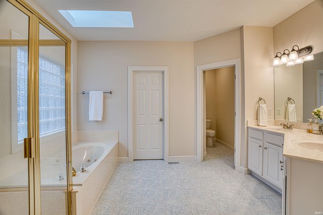 4411 Ashbury Parke Drive, Newburgh, IN 47630