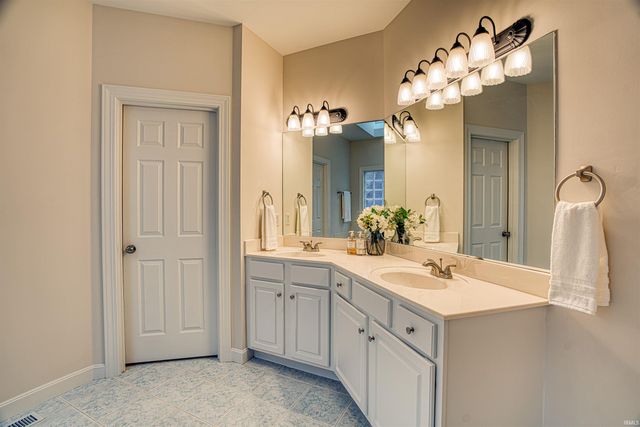 4411 Ashbury Parke Drive, Newburgh, IN 47630