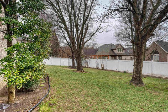 4411 Ashbury Parke Drive, Newburgh, IN 47630