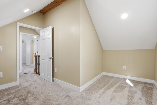 40 Grove Street, Rochester, NH 03868