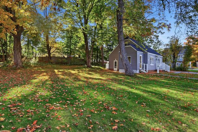 40 Grove Street, Rochester, NH 03868