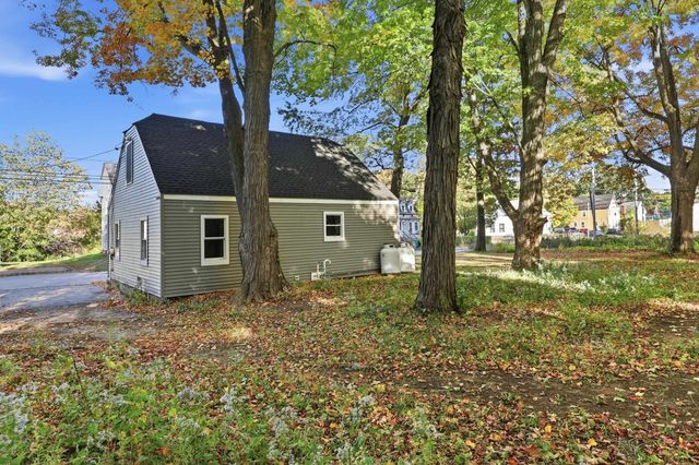 40 Grove Street, Rochester, NH 03868