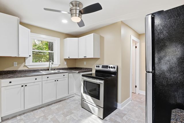 40 Grove Street, Rochester, NH 03868