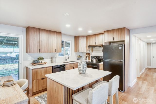 30004 47th Place S, Auburn, WA 98001