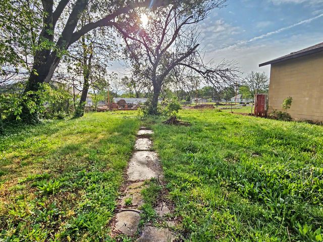 1408 N Forest Avenue, Springfield, MO 65802