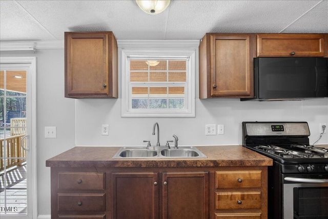 145 Hunter Lane, Henderson, NC 27537