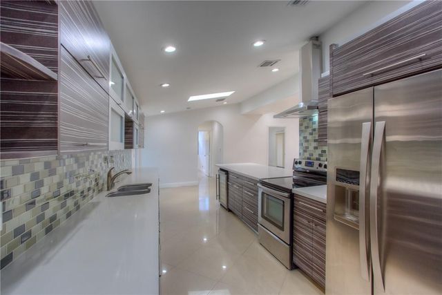 2493 Andros Lane, Fort Lauderdale, FL 33312