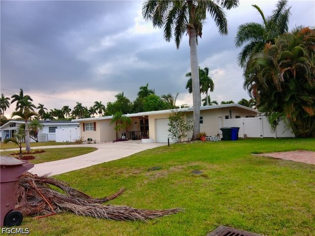 1443 Ricardo AVE, Fort Myers, FL 33901