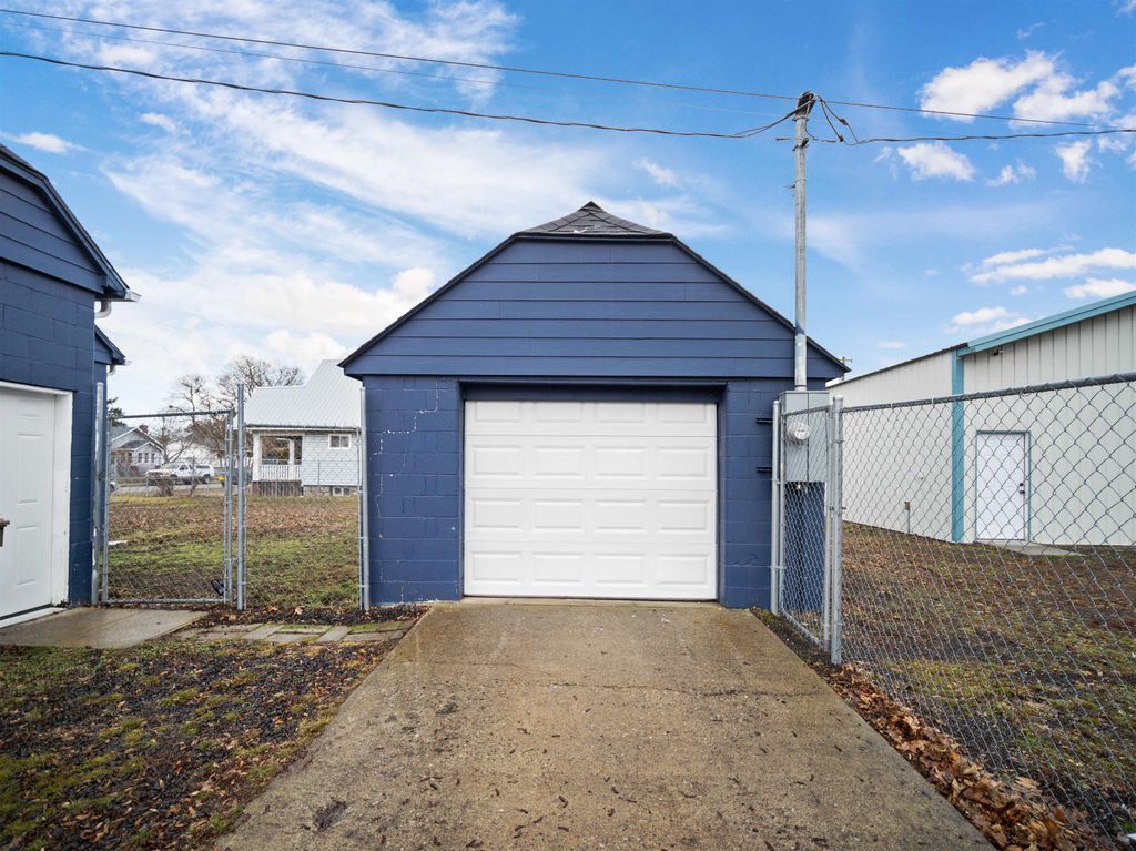 2425 W Sinto Ave, Spokane, WA 99201 photo 2