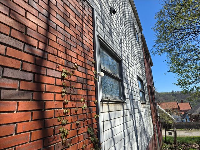708 Lookout Avenue, Charleroi Boro, PA 15022