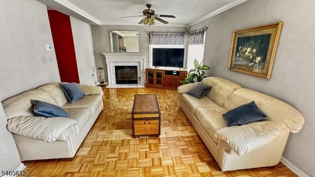 174 Buttonwood Dr, Piscataway Twp., NJ 08854