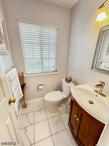174 Buttonwood Dr, Piscataway Twp., NJ 08854