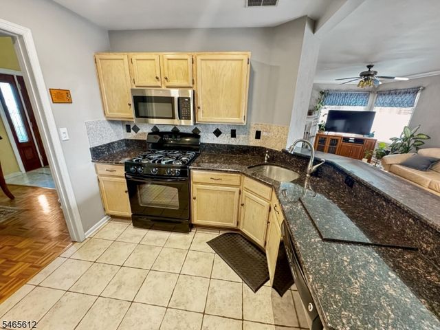 174 Buttonwood Dr, Piscataway Twp., NJ 08854