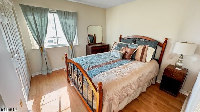 174 Buttonwood Dr, Piscataway Twp., NJ 08854