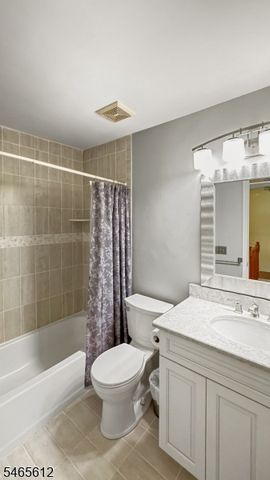 174 Buttonwood Dr, Piscataway Twp., NJ 08854