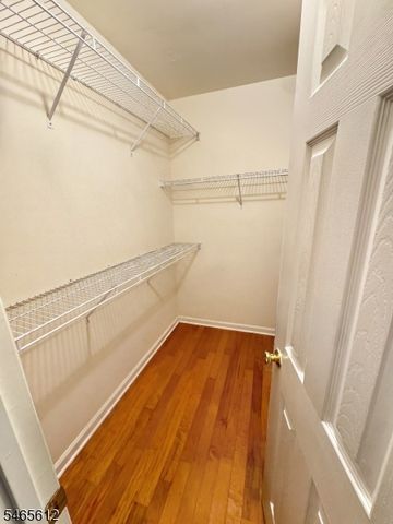 174 Buttonwood Dr, Piscataway Twp., NJ 08854