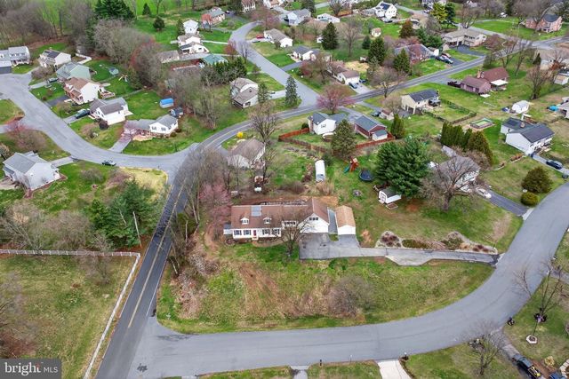 289 BUTTONWOOD DR, Elizabethtown, PA 17022