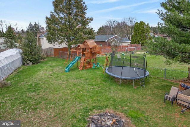 289 BUTTONWOOD DR, Elizabethtown, PA 17022
