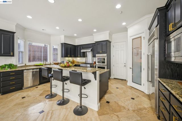 2811 E Sugar Hill Ter, Dublin, CA 94568