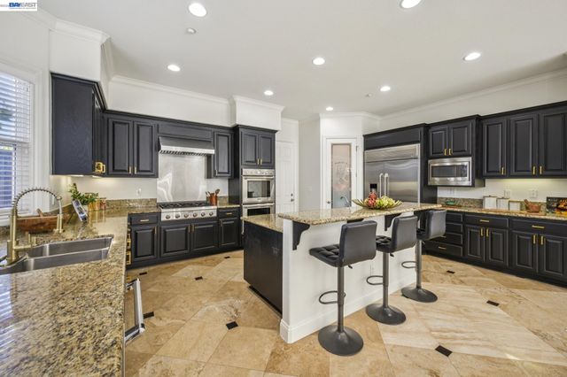 2811 E Sugar Hill Ter, Dublin, CA 94568