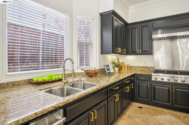 2811 E Sugar Hill Ter, Dublin, CA 94568
